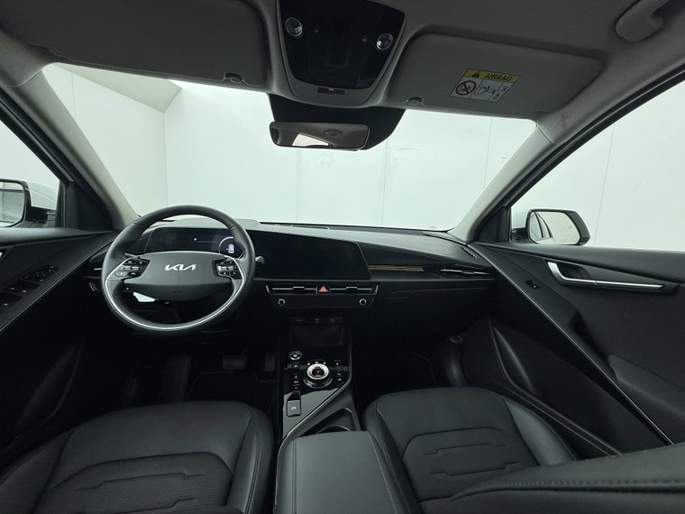 Vehicle Image 36
