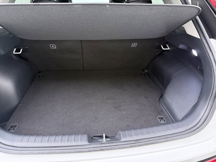 Vehicle Image 38