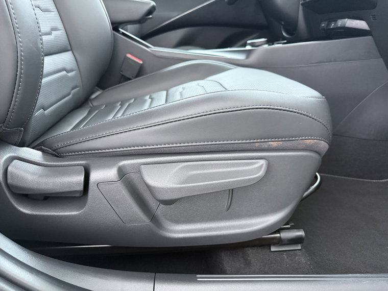 Vehicle Image 41