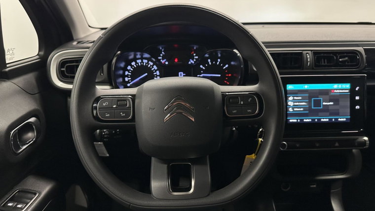 Vehicle Image 19
