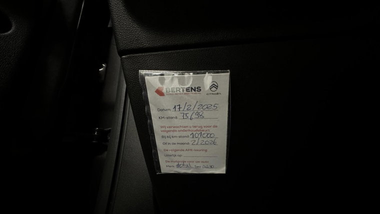 Vehicle Image 38