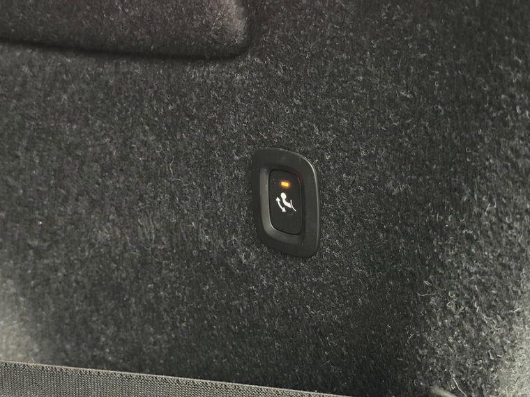 Vehicle Image 27