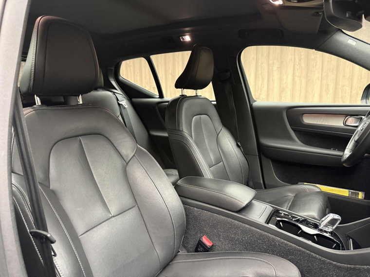 Vehicle Image 36