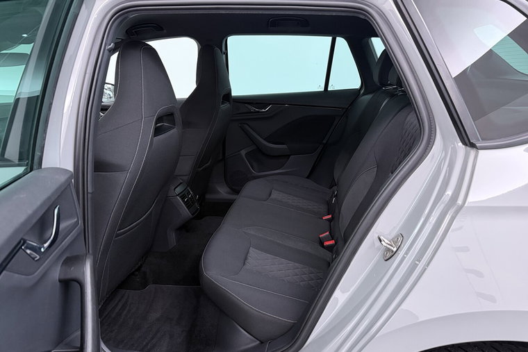Vehicle Image 18