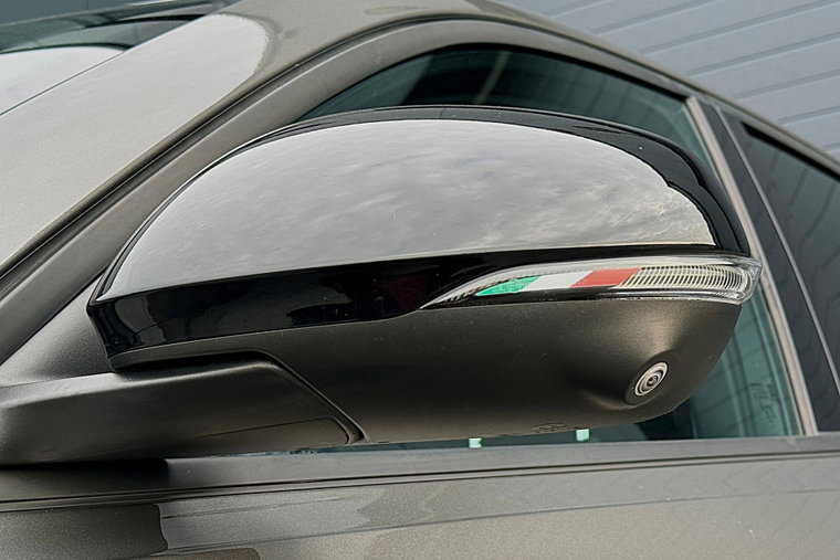 Vehicle Image 33