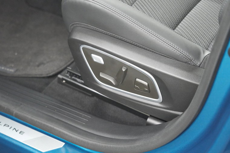 Vehicle Image 33
