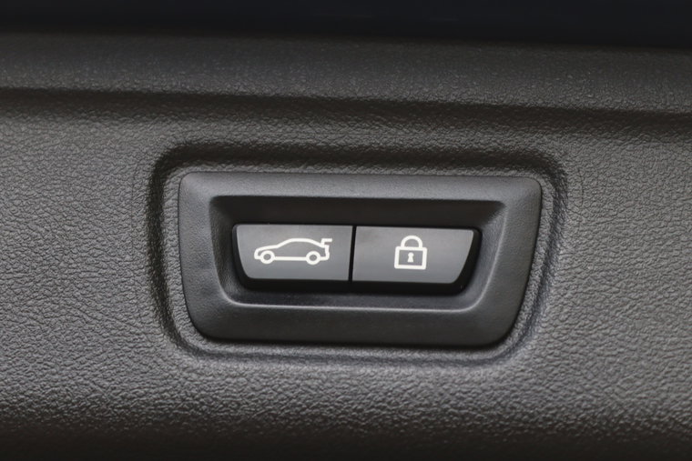 Vehicle Image 38