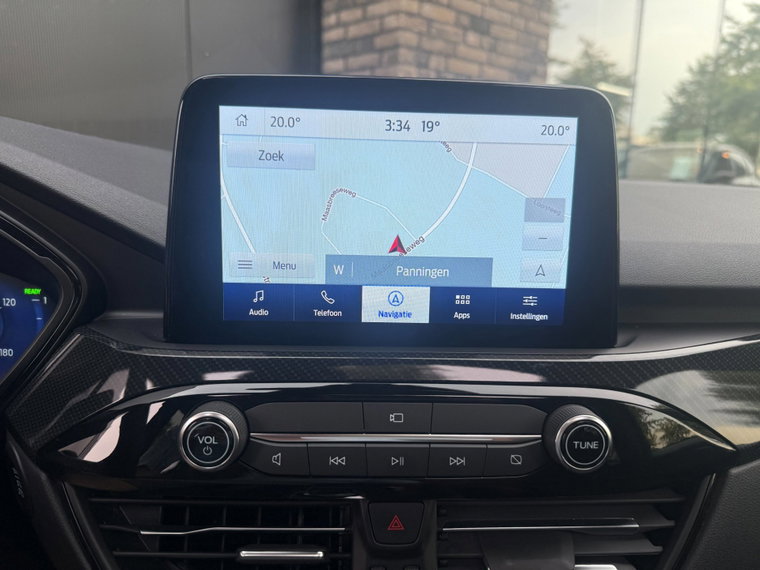Vehicle Image 18