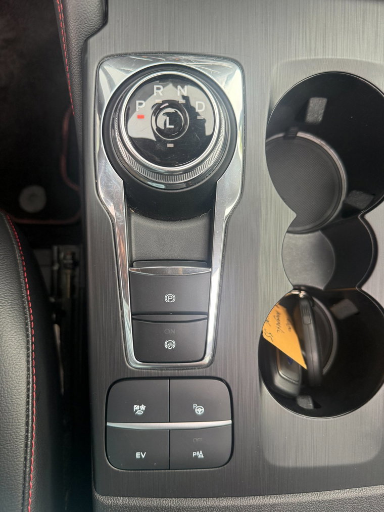 Vehicle Image 23