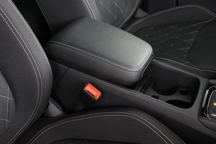 Vehicle Image 37