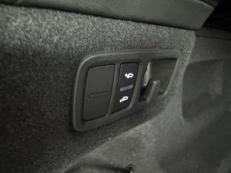 Vehicle Image 39