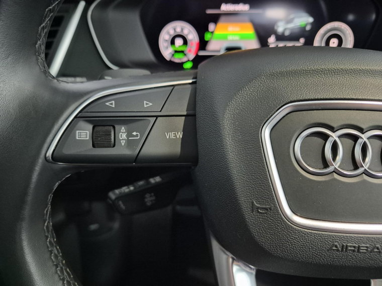 Vehicle Image 32