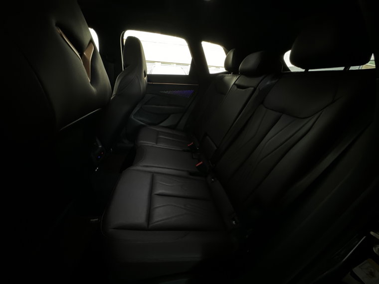 Vehicle Image 42