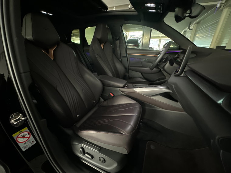 Vehicle Image 47