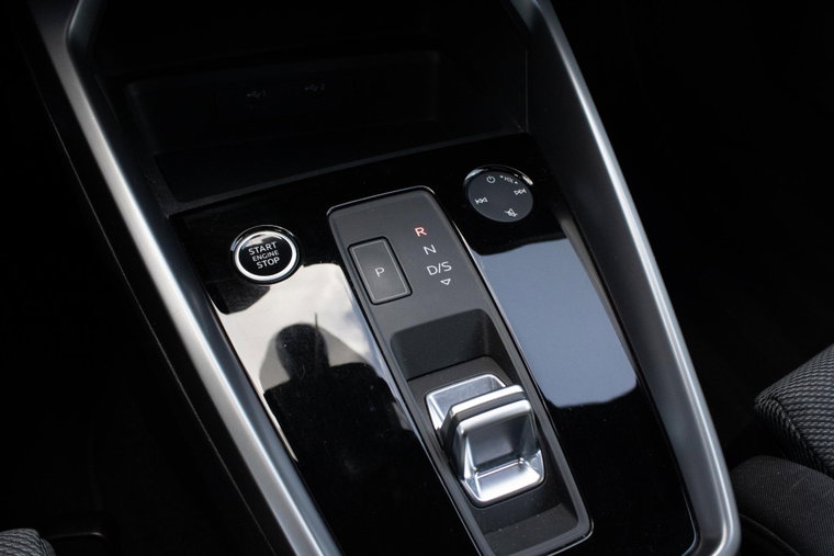 Vehicle Image 31