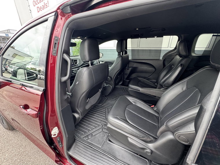 Vehicle Image 14