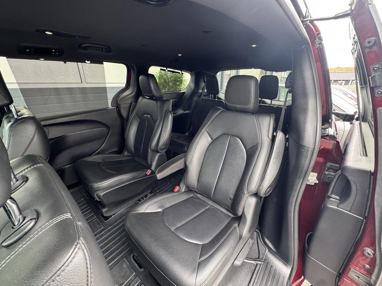Vehicle Image 15