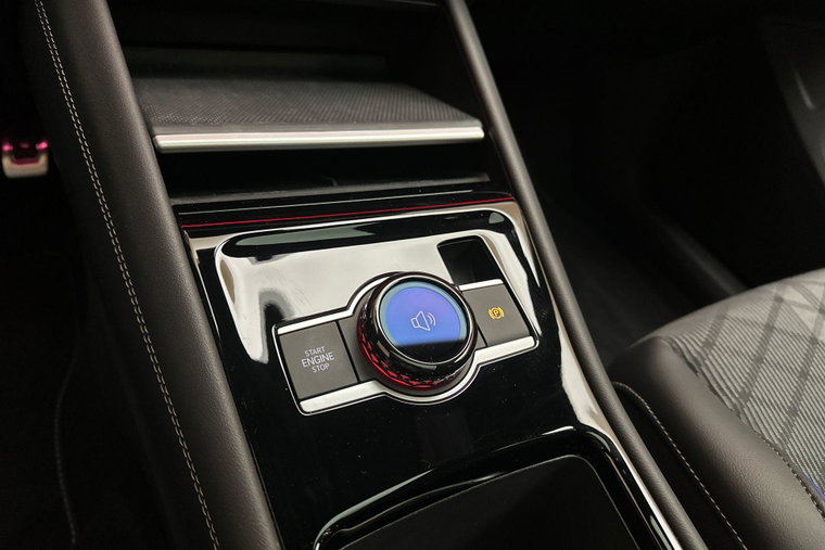 Vehicle Image 35