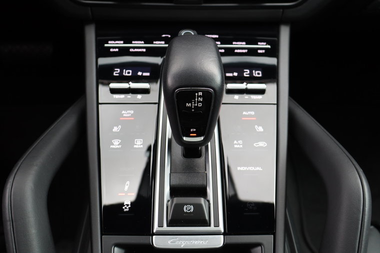 Vehicle Image 43