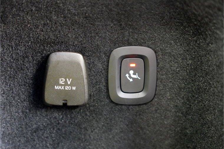 Vehicle Image 24