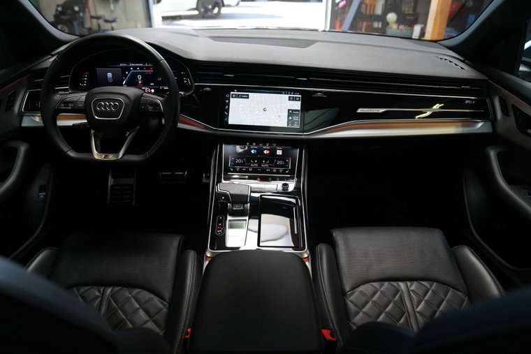 Vehicle Image 18