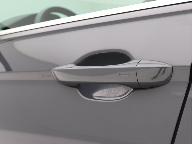 Vehicle Image 33