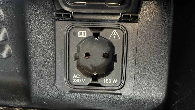 Vehicle Image 22
