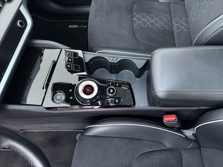 Vehicle Image 33