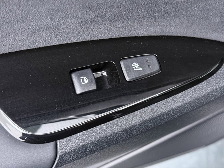 Vehicle Image 35