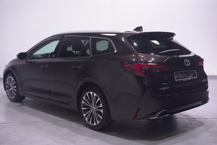 Vehicle Image 13