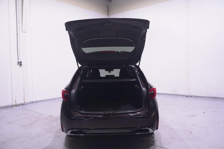 Vehicle Image 16