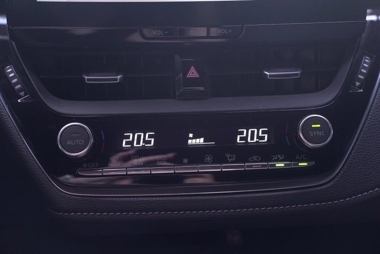 Vehicle Image 32