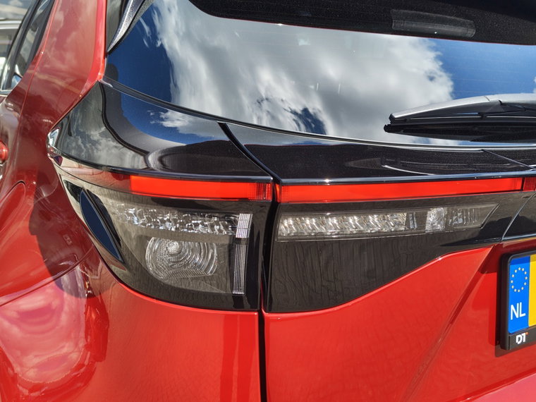 Vehicle Image 35
