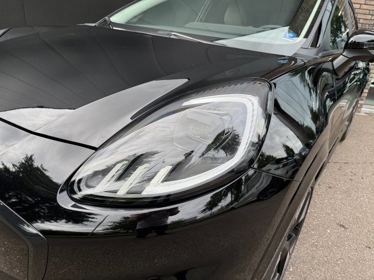Vehicle Image 33