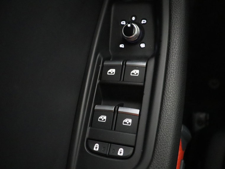 Vehicle Image 39
