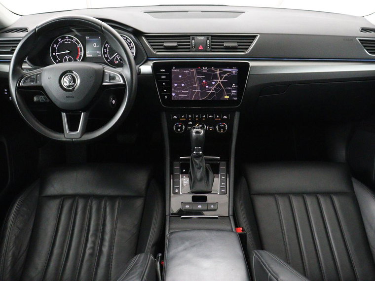 Vehicle Image 9