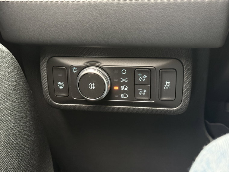 Vehicle Image 38