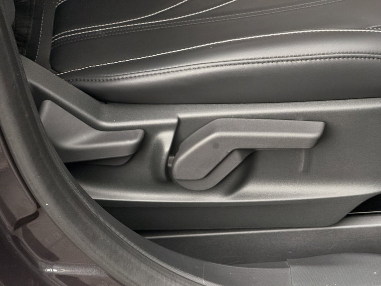 Vehicle Image 43