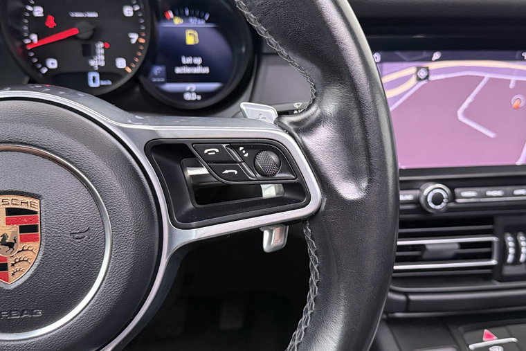 Vehicle Image 25