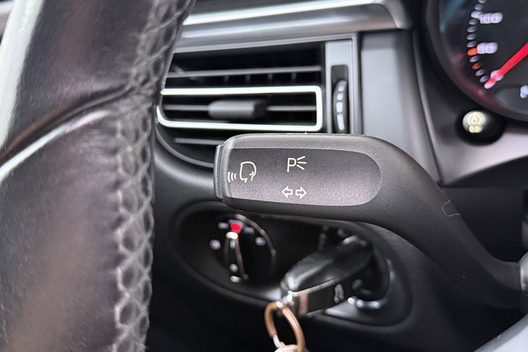 Vehicle Image 27