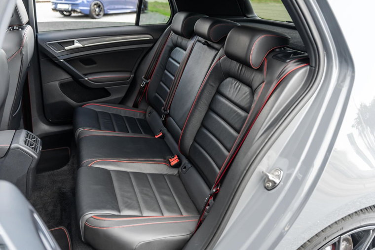 Vehicle Image 30
