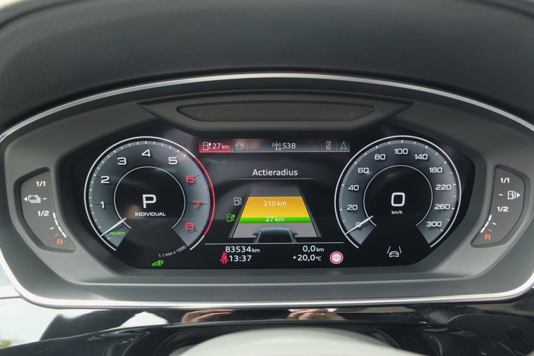 Vehicle Image 25
