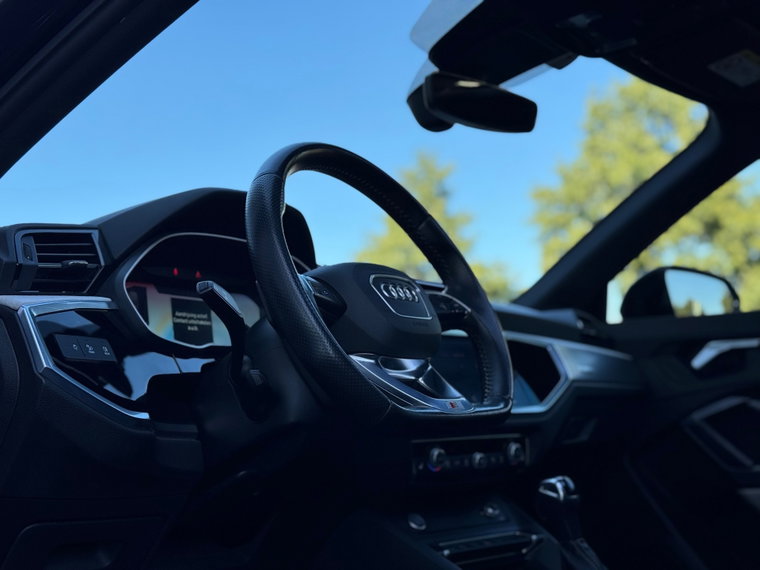 Vehicle Image 37