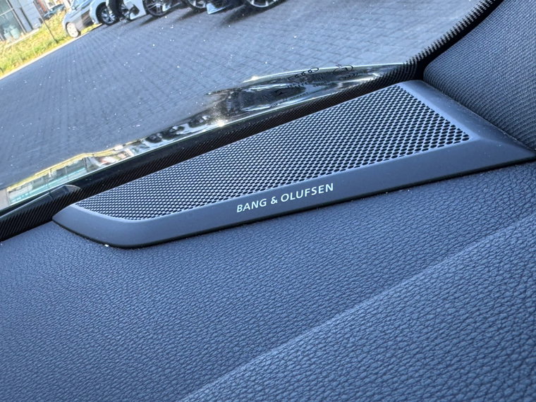Vehicle Image 42