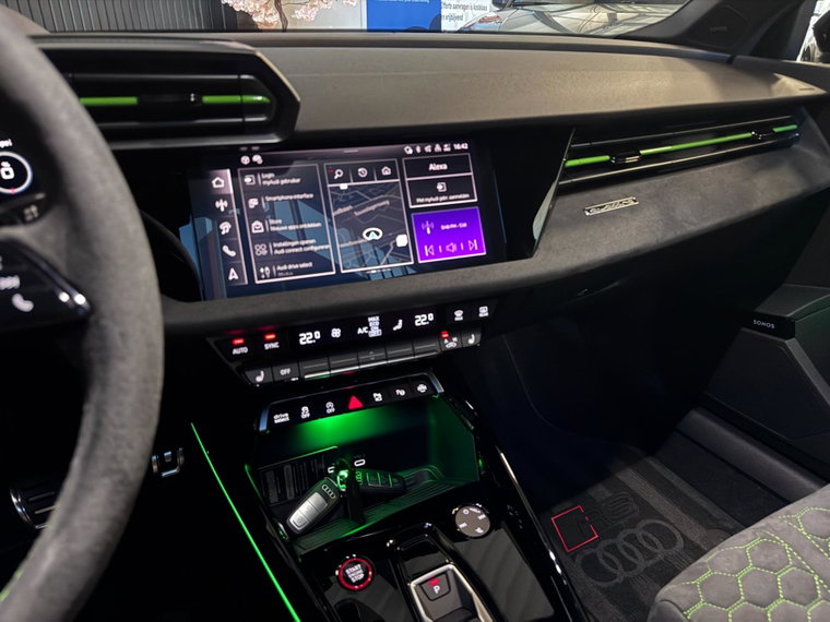 Vehicle Image 38