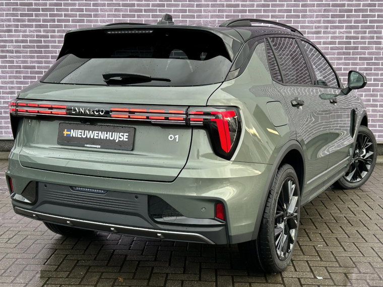 Vehicle Image 25