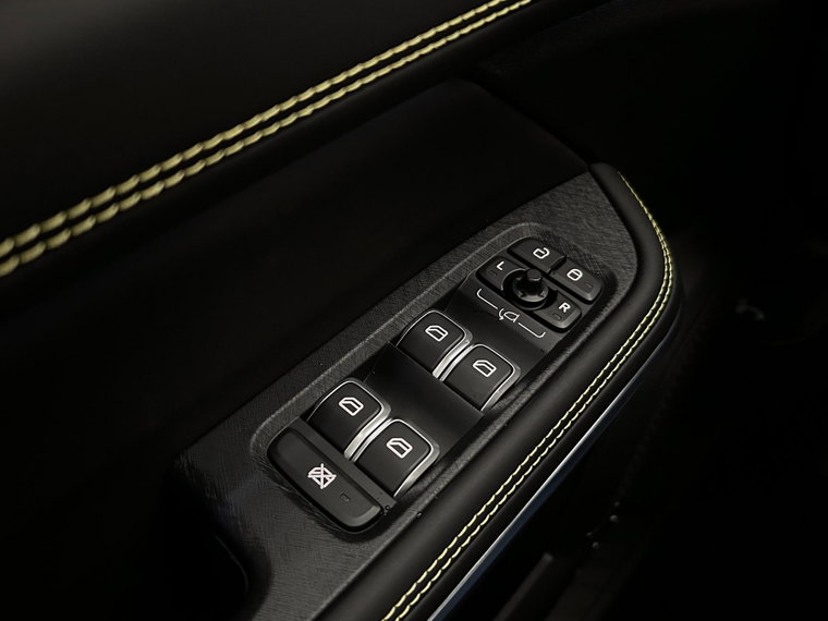 Vehicle Image 28