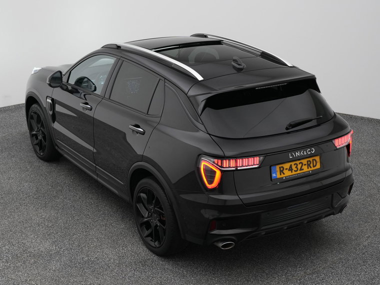 Vehicle Image 25