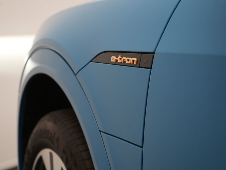 Vehicle Image 38