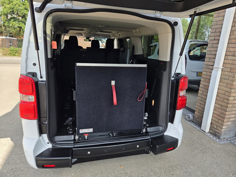 Vehicle Image 38